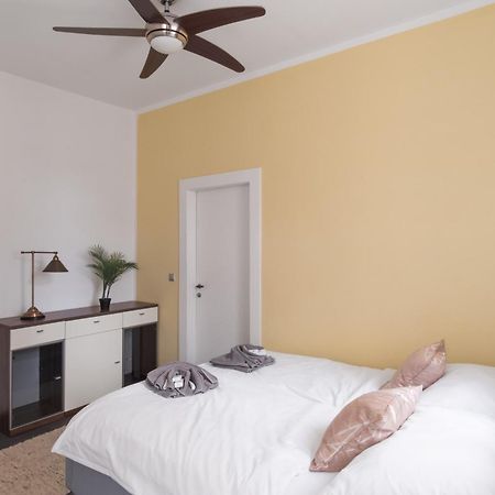 Deluxe Apartment In Old Town By Prague Days Extérieur photo